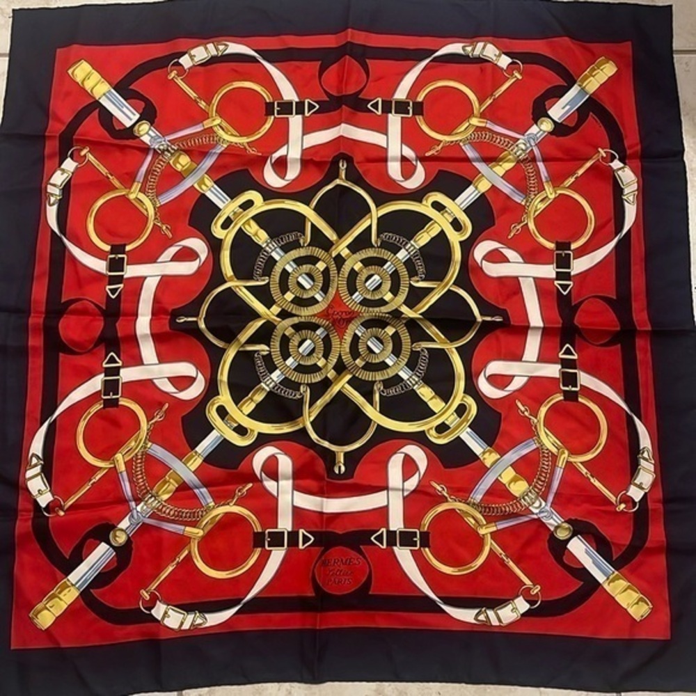 Hermes shawl/scarf 35” x 35”